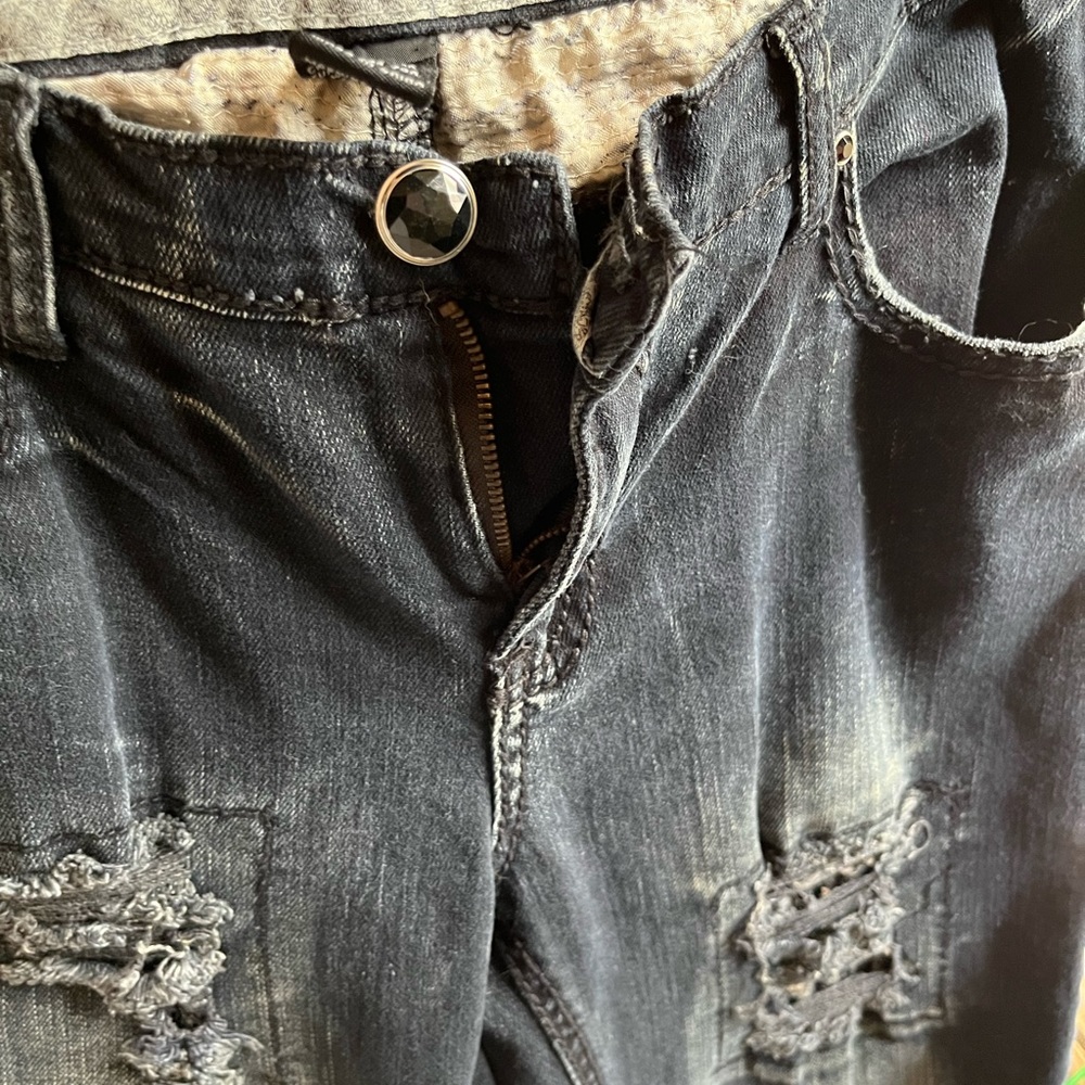 Rue 21 size 13-14 jeans with sparky accents